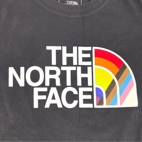 The North Face Women’s Slim Fit SS Pride Tee SZ Small Black - Picture 2 of 5